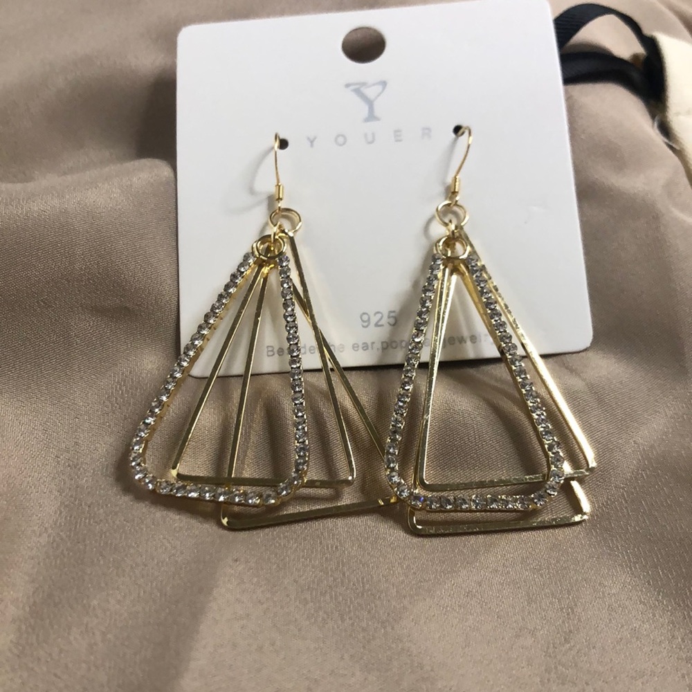 Triangular drop earring